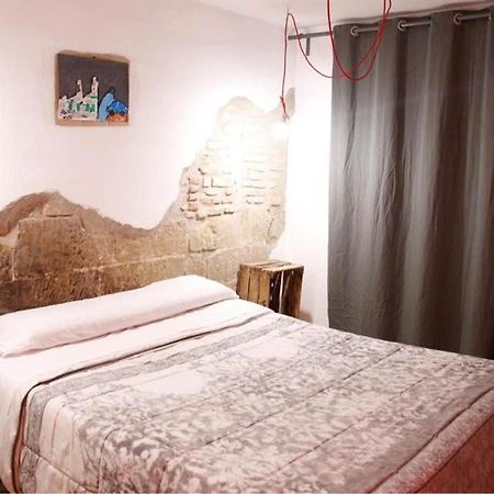 Bed and Breakfast Casa Paeria Лерида Экстерьер фото